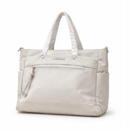 A lightweight and spacious tote bag